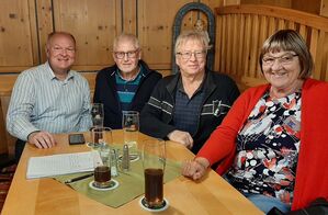 (v.li.) Dr. Bernd Vilsmeier, Manfred Brandl, Horst Wolf und SPD-Delegierte Monika Aschenbrenner